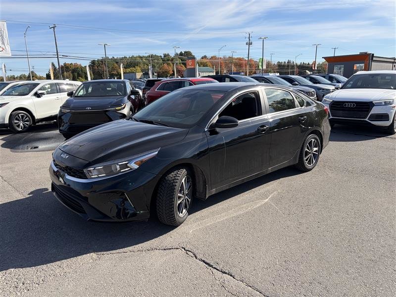 2023 Kia Forte in St-Jérôme, Quebec - 1 - w1024h768px