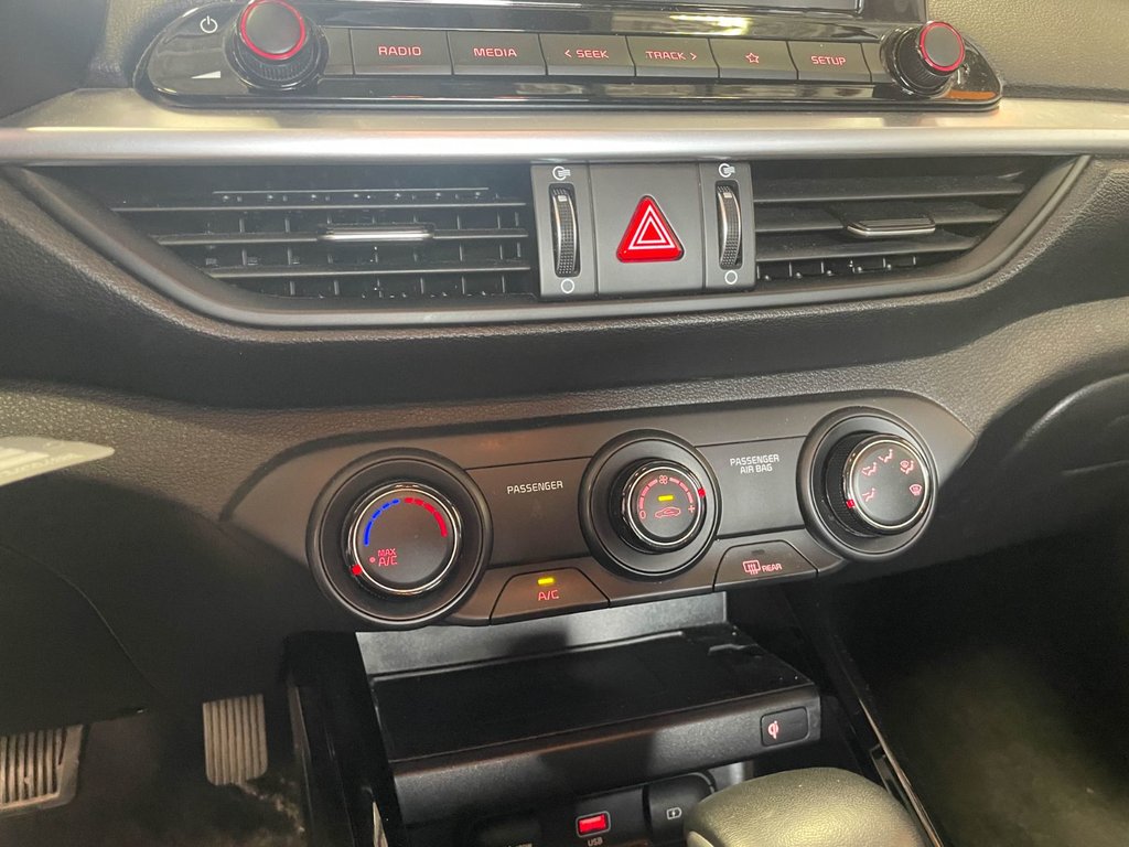 Kia Forte  2023 à St-Jérôme, Québec - 14 - w1024h768px