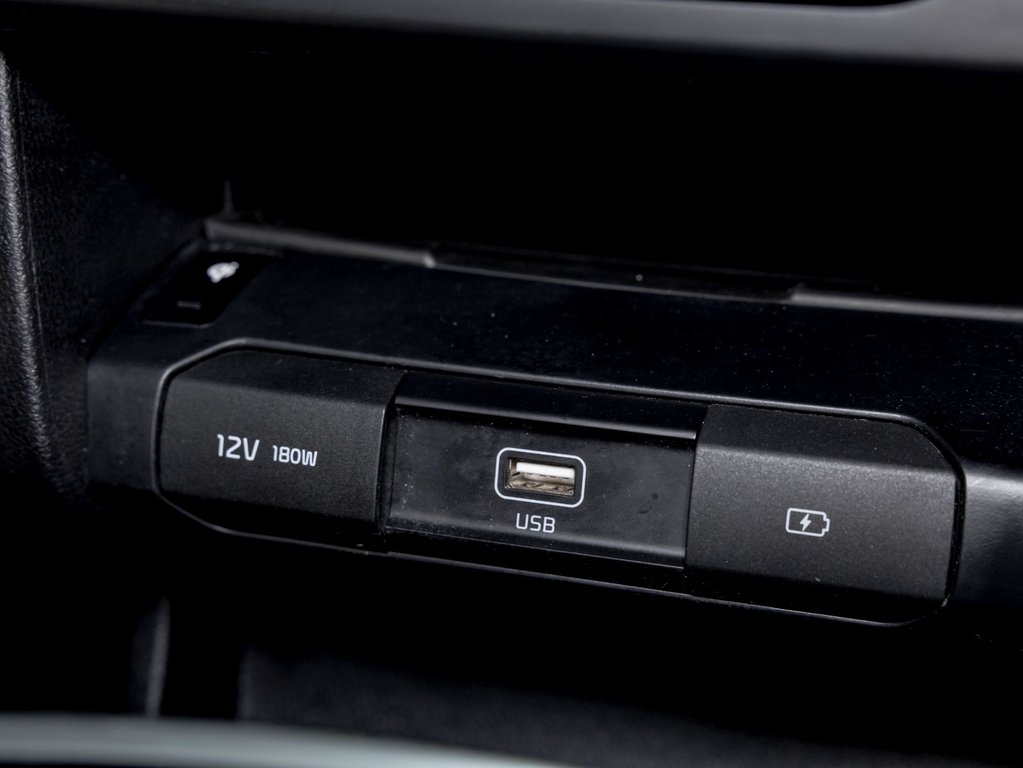 2021 Kia Niro EV in St-Jérôme, Quebec - 26 - w1024h768px