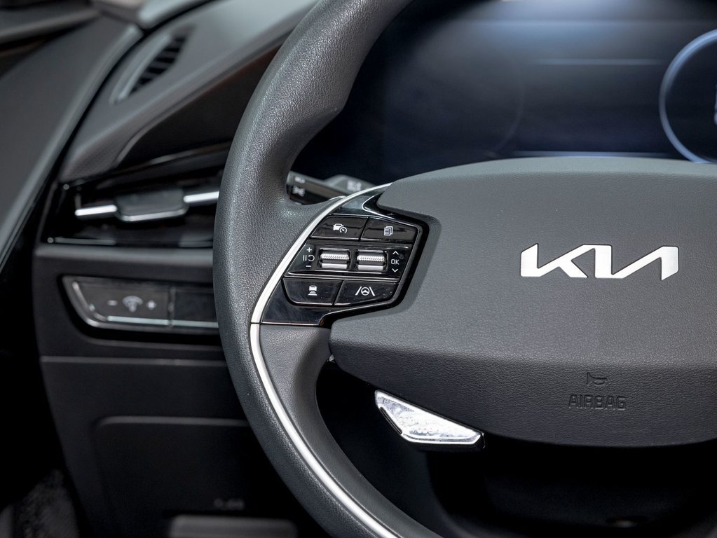Kia Niro EV  2023 à St-Jérôme, Québec - 21 - w1024h768px