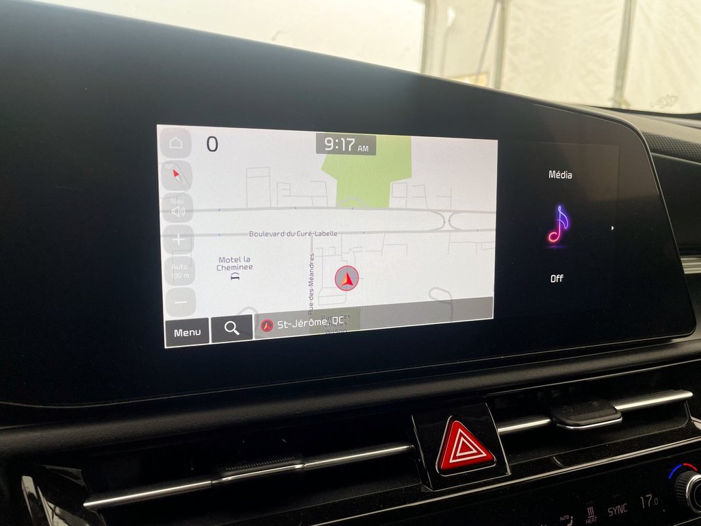 Kia Niro EV  2023 à St-Jérôme, Québec - 3 - w1024h768px