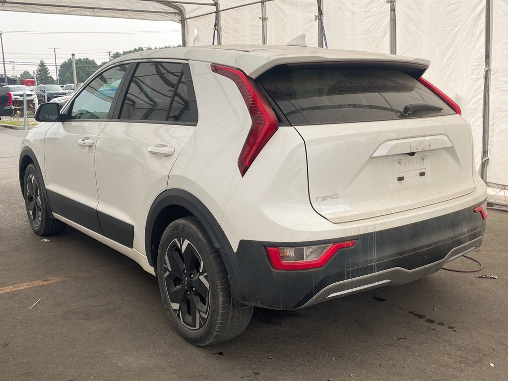 Kia Niro EV  2023 à St-Jérôme, Québec - 6 - w1024h768px