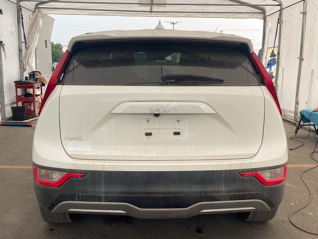 Kia Niro EV  2023 à St-Jérôme, Québec - 8 - w1024h768px