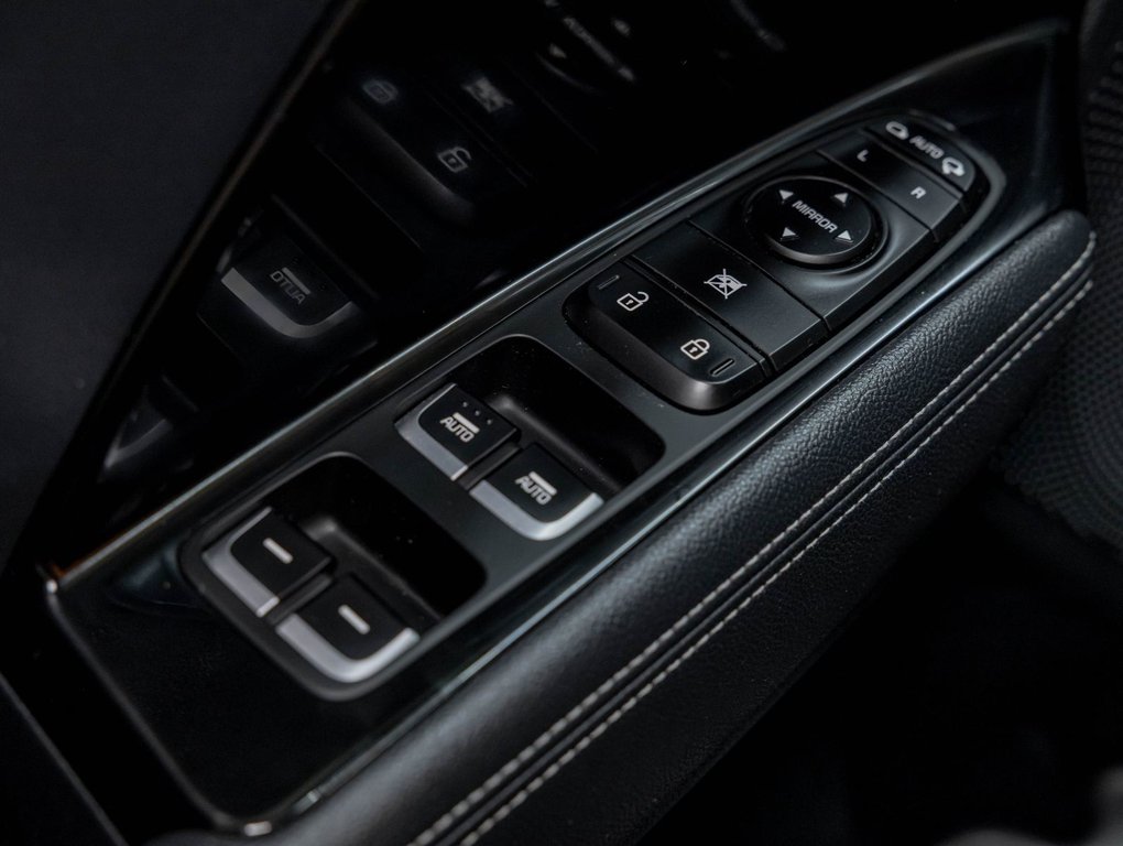 2019 Kia Niro Plug-In Hybrid in St-Jérôme, Quebec - 25 - w1024h768px