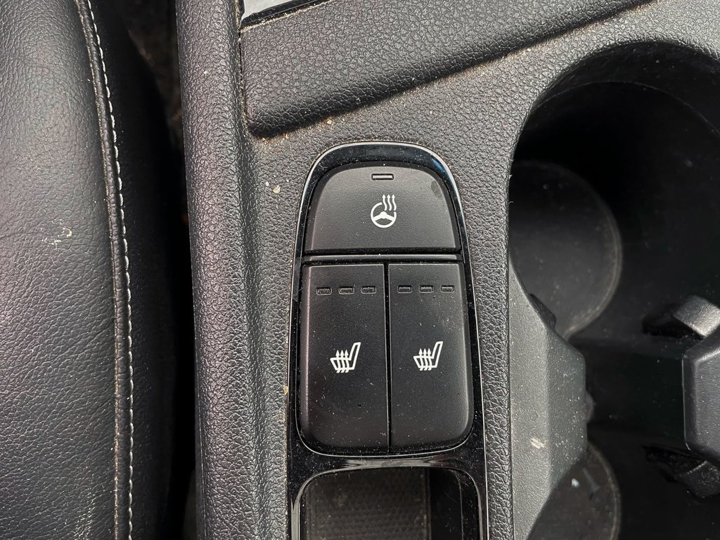 Kia Niro Plug-In Hybrid  2019 à St-Jérôme, Québec - 9 - w1024h768px