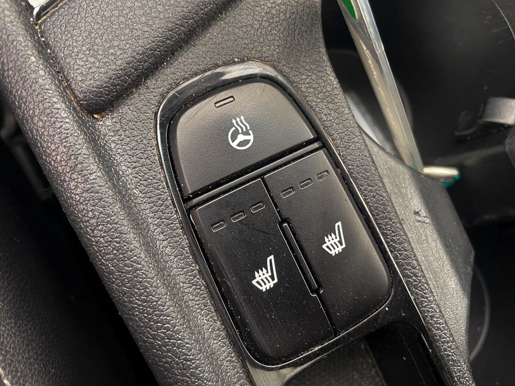 Kia Niro Plug-In Hybrid  2021 à St-Jérôme, Québec - 13 - w1024h768px