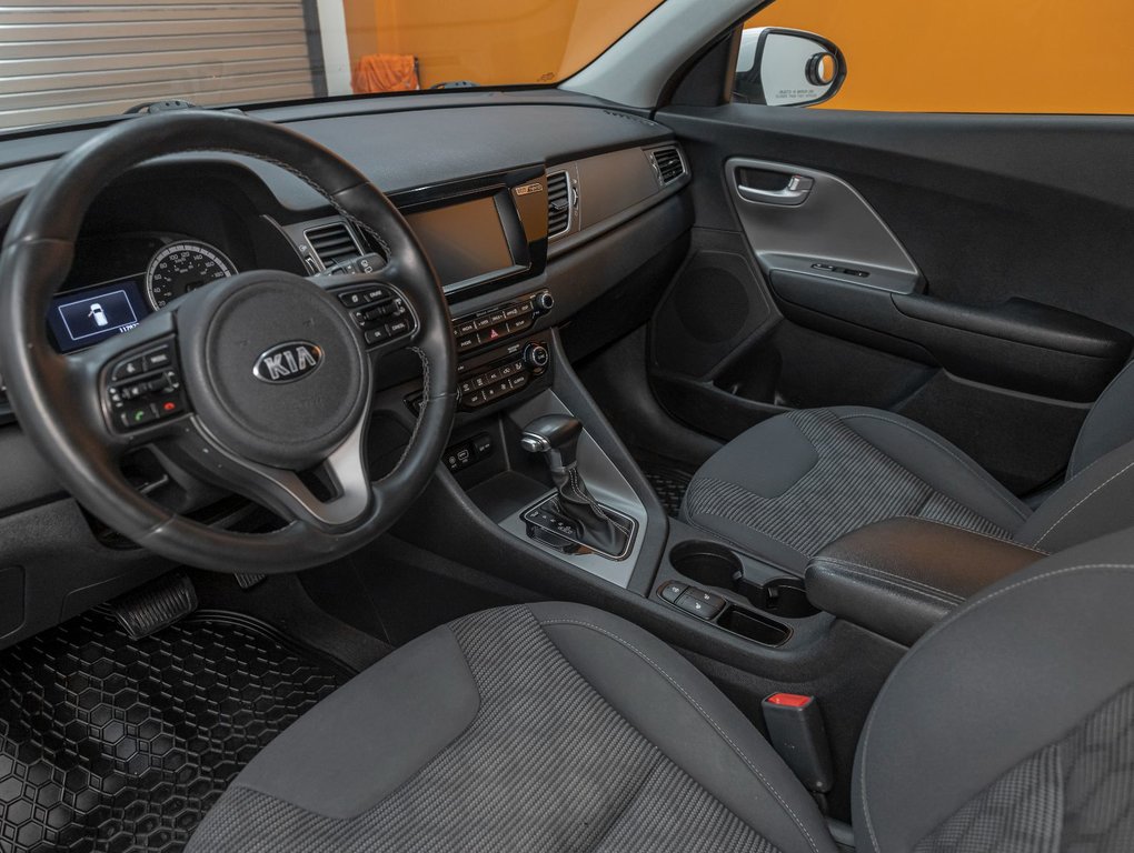 Kia NIRO  2018 à St-Jérôme, Québec - 2 - w1024h768px