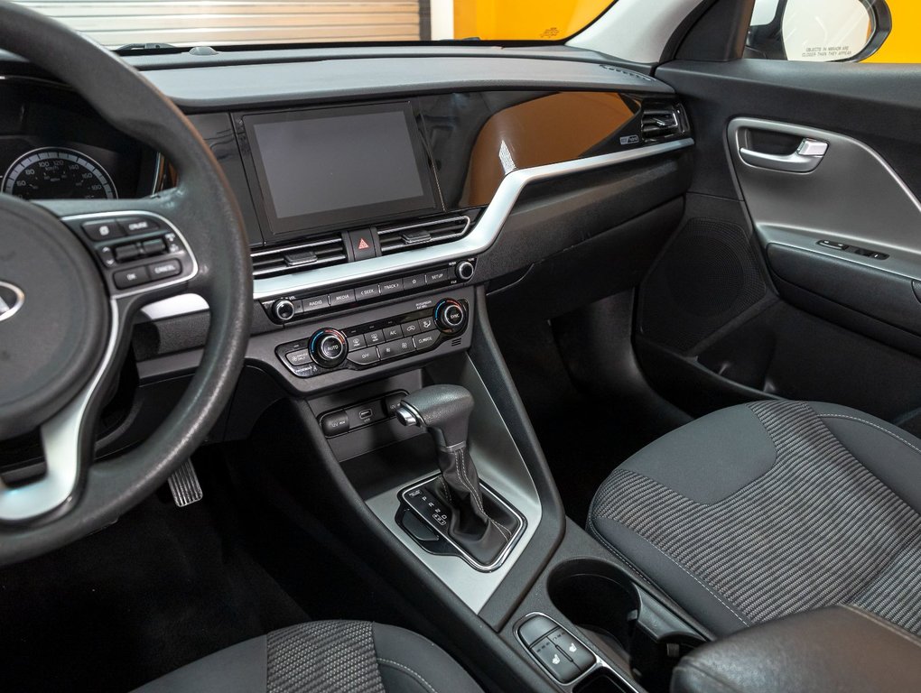 2020 Kia NIRO in St-Jérôme, Quebec - 18 - w1024h768px