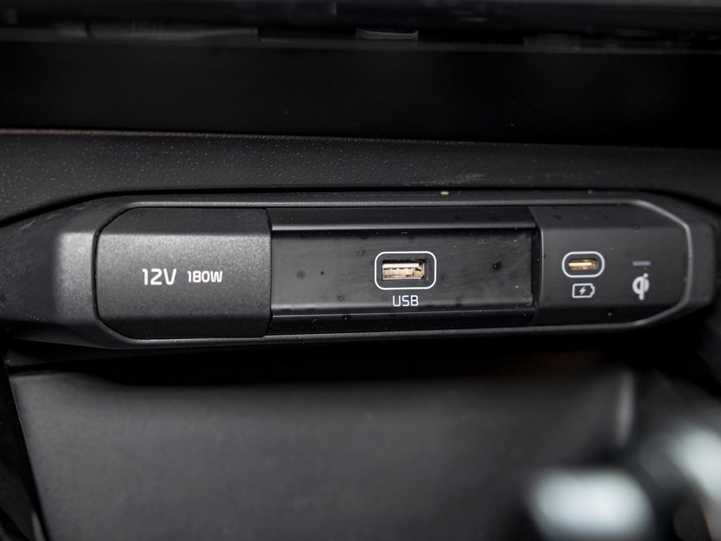 2023 Kia NIRO in St-Jérôme, Quebec - 23 - w1024h768px