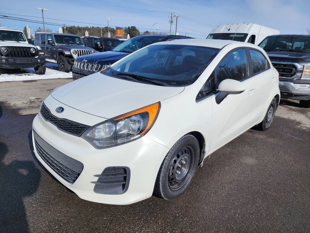 Kia Rio  2017 à St-Jérôme, Québec - 1 - w1024h768px