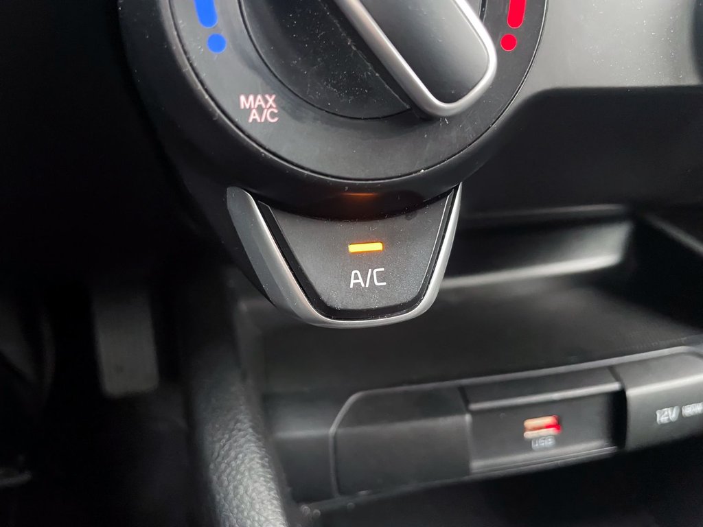 Kia Rio  2022 à St-Jérôme, Québec - 13 - w1024h768px