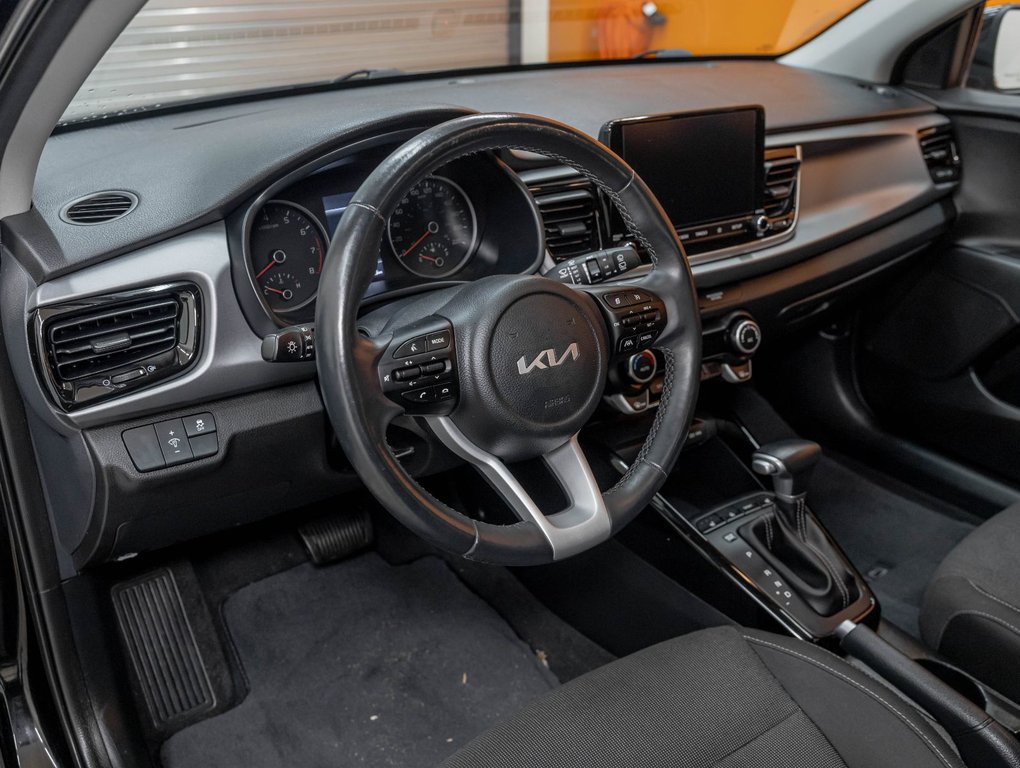 Kia Rio  2023 à St-Jérôme, Québec - 2 - w1024h768px
