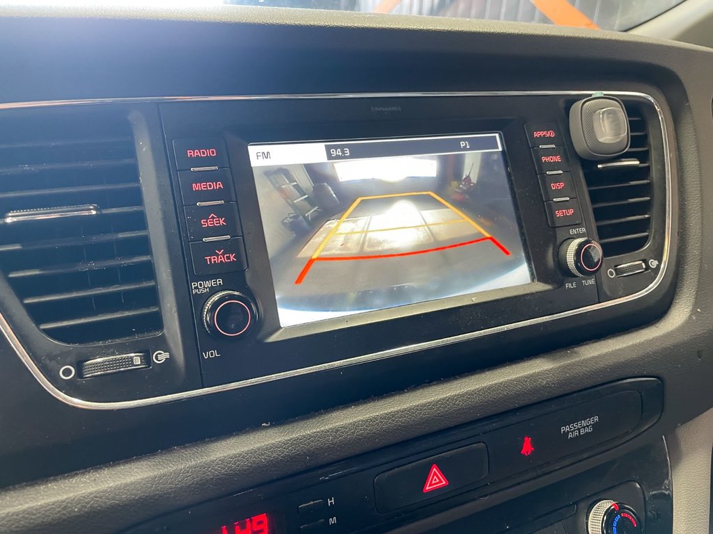 2017 Kia Sedona in St-Jérôme, Quebec - 10 - w1024h768px