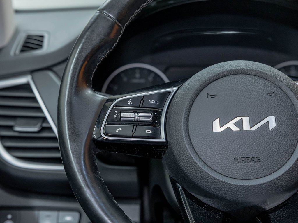 2022 Kia Seltos in St-Jérôme, Quebec - 15 - w1024h768px