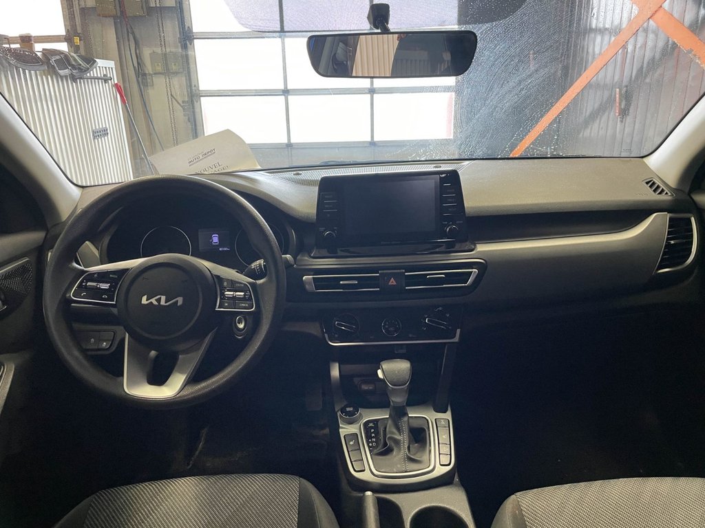 Kia Seltos  2023 à St-Jérôme, Québec - 10 - w1024h768px