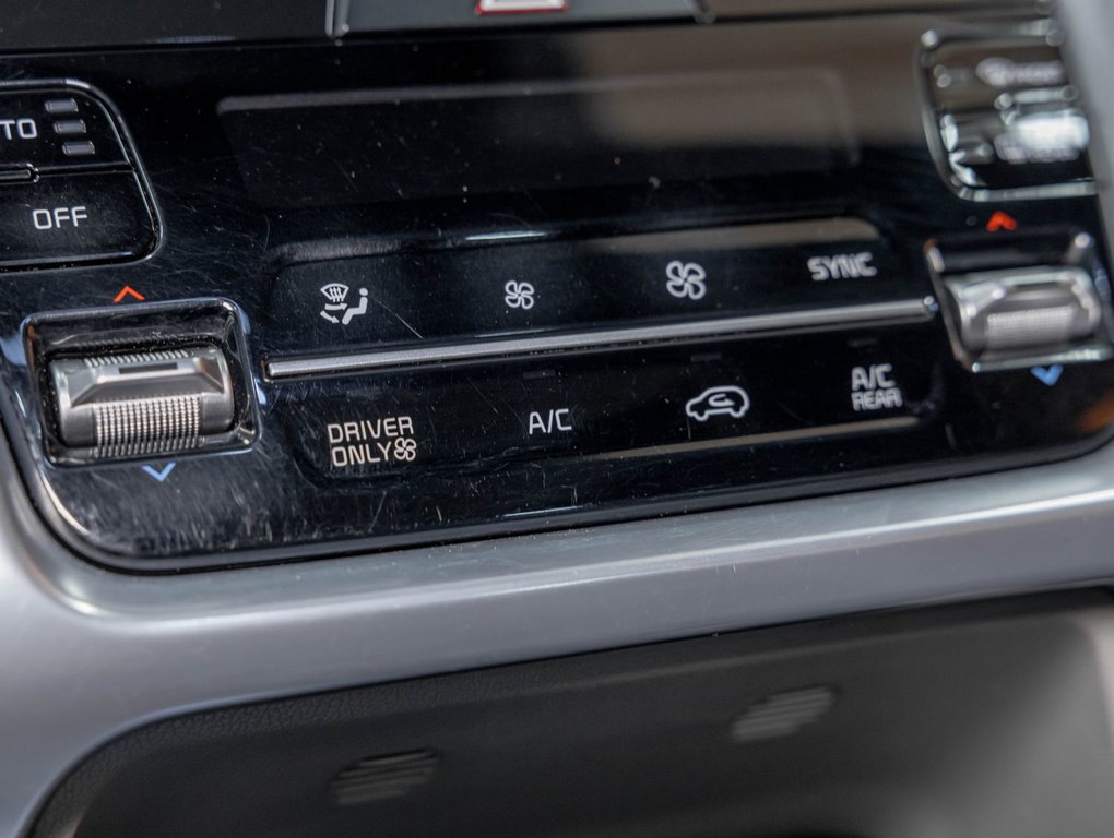2022 Kia Sorento Plug-In Hybrid in St-Jérôme, Quebec - 26 - w1024h768px
