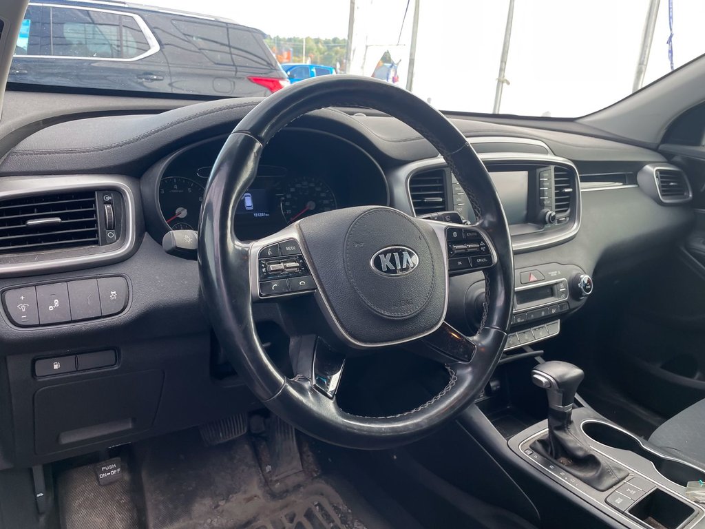 Kia Sorento  2020 à St-Jérôme, Québec - 3 - w1024h768px