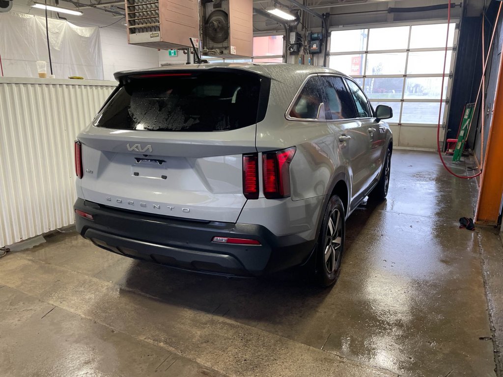 Kia Sorento  2022 à St-Jérôme, Québec - 8 - w1024h768px