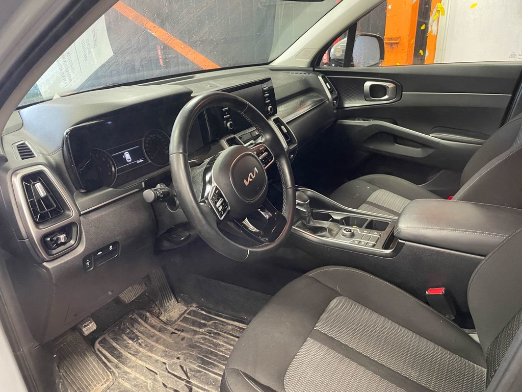 Kia Sorento  2022 à St-Jérôme, Québec - 3 - w1024h768px