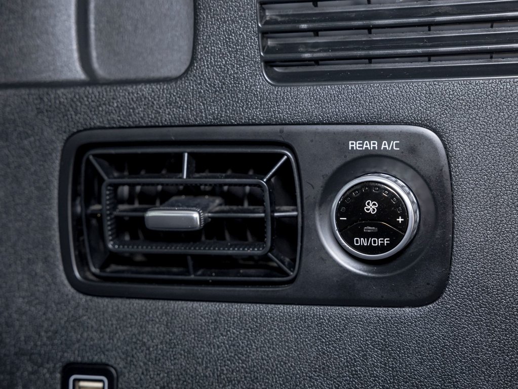2023 Kia Sorento in St-Jérôme, Quebec - 36 - w1024h768px