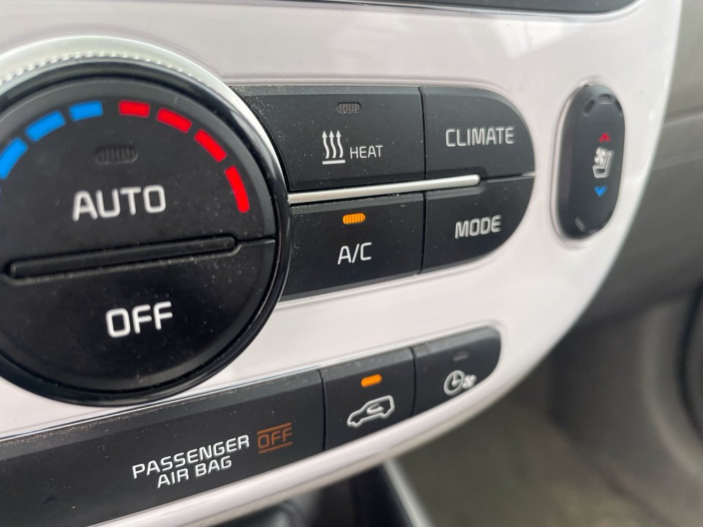 Kia SOUL EV  2017 à St-Jérôme, Québec - 17 - w1024h768px