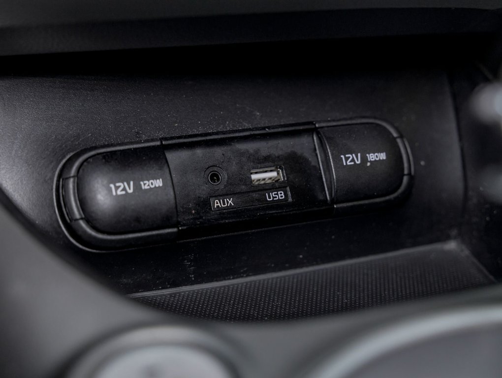 2018 Kia SOUL EV in St-Jérôme, Quebec - 25 - w1024h768px