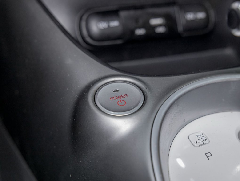 2018 Kia SOUL EV in St-Jérôme, Quebec - 27 - w1024h768px
