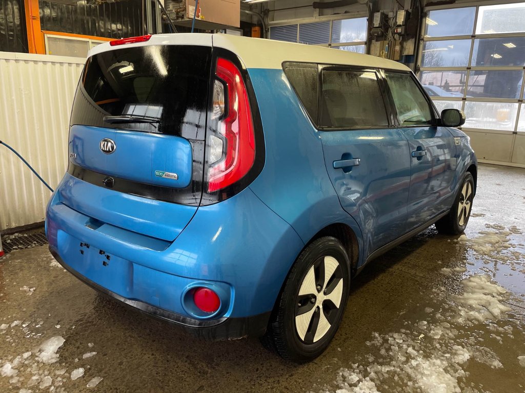 Kia Soul EV  2018 à St-Jérôme, Québec - 9 - w1024h768px