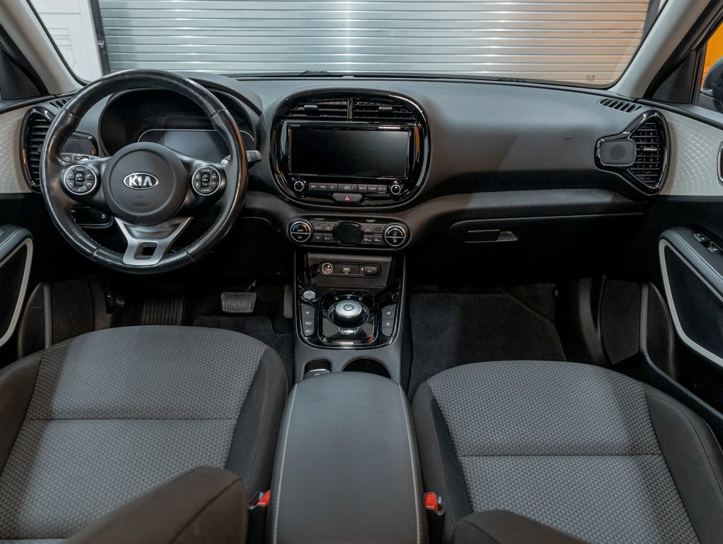 2020 Kia SOUL EV in St-Jérôme, Quebec - 11 - w1024h768px