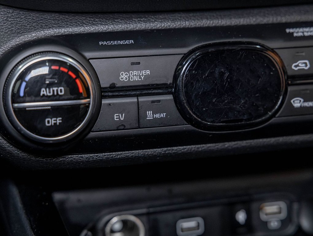 2022 Kia Soul EV in St-Jérôme, Quebec - 22 - w1024h768px