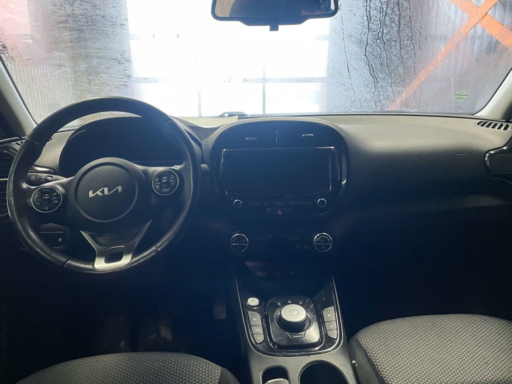 Kia Soul EV  2022 à St-Jérôme, Québec - 10 - w1024h768px