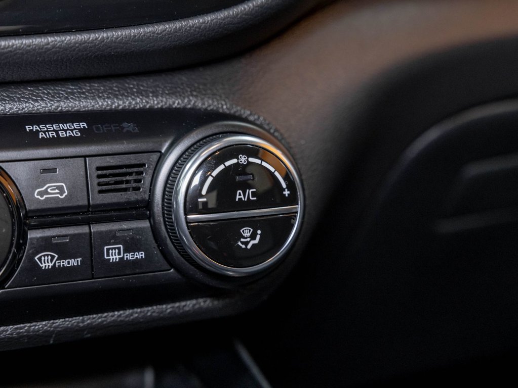 2022 Kia Soul EV in St-Jérôme, Quebec - 21 - w1024h768px