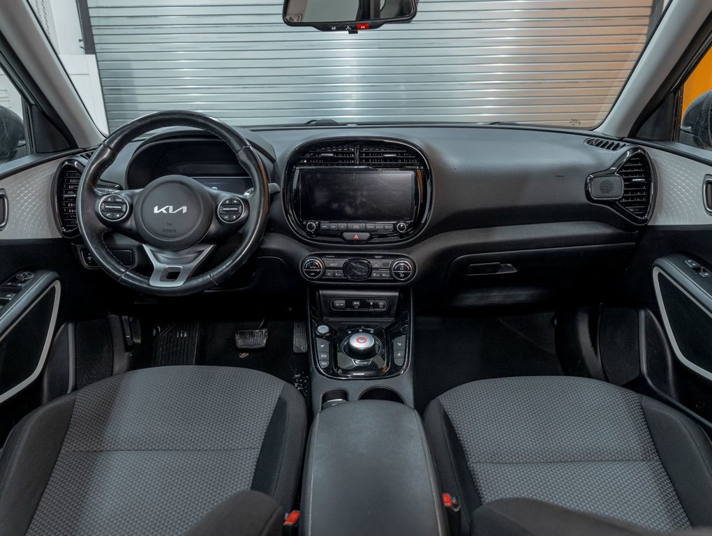 Kia SOUL EV  2023 à St-Jérôme, Québec - 11 - w1024h768px