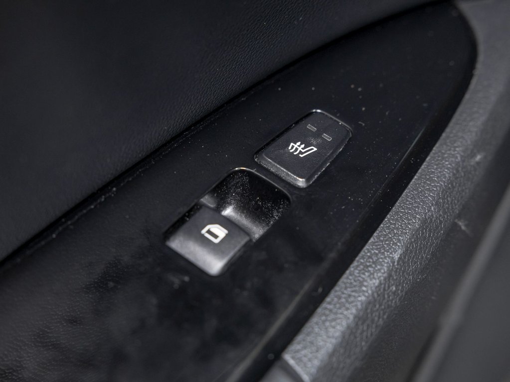 2023 Kia Sportage Hybrid in St-Jérôme, Quebec - 31 - w1024h768px