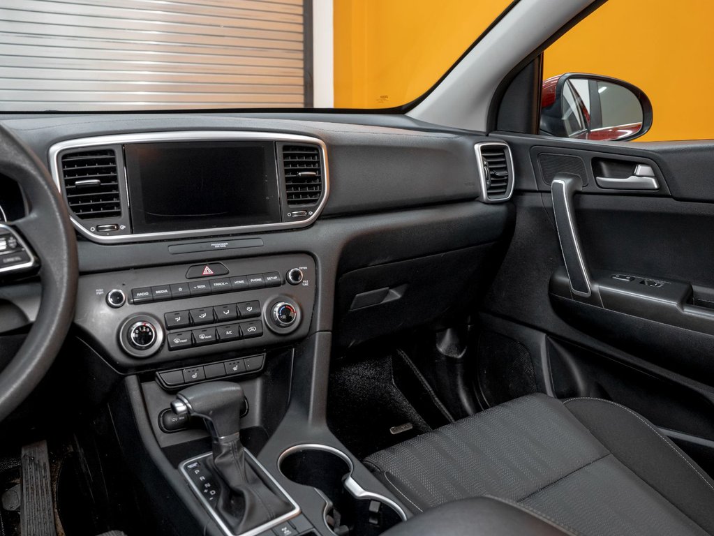2020 Kia Sportage in St-Jérôme, Quebec - 18 - w1024h768px