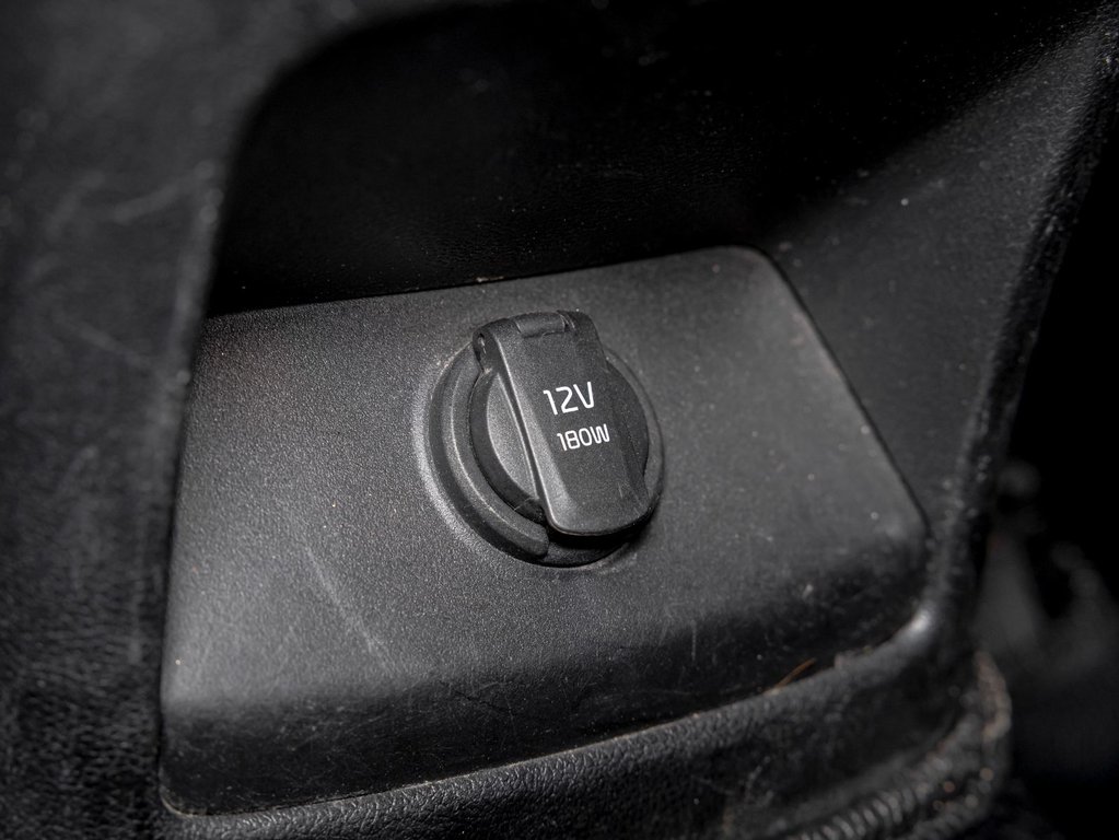 2020 Kia Sportage in St-Jérôme, Quebec - 27 - w1024h768px