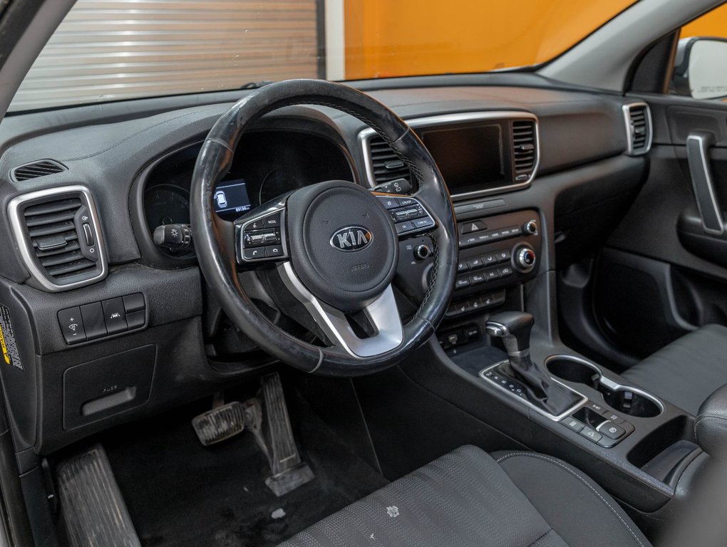 Kia Sportage  2020 à St-Jérôme, Québec - 2 - w1024h768px