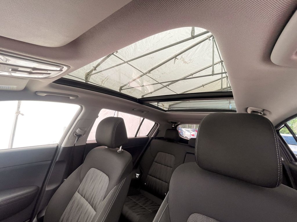 2021 Kia Sportage in St-Jérôme, Quebec - 12 - w1024h768px