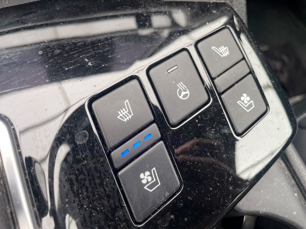 2023 Kia Sportage in St-Jérôme, Quebec - 17 - w1024h768px