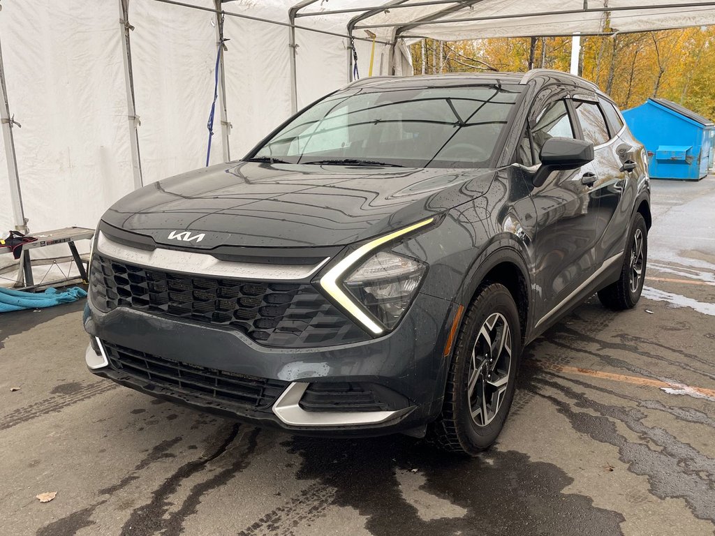 Kia Sportage  2023 à St-Jérôme, Québec - 1 - w1024h768px