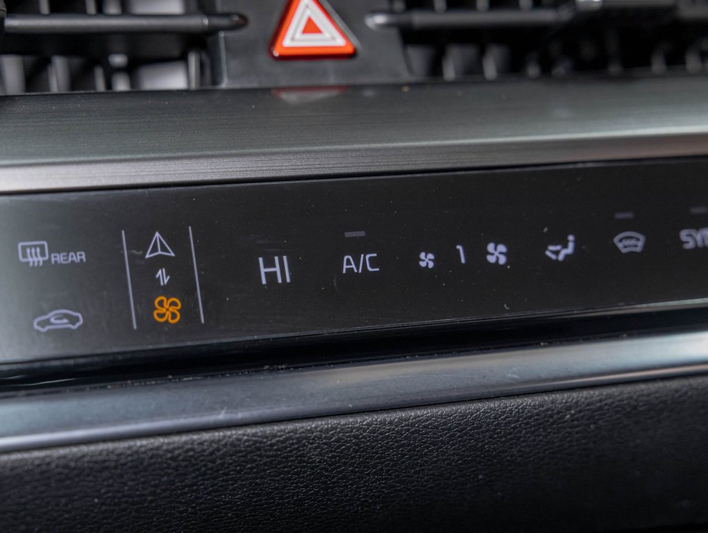 Kia Sportage  2023 à St-Jérôme, Québec - 21 - w1024h768px