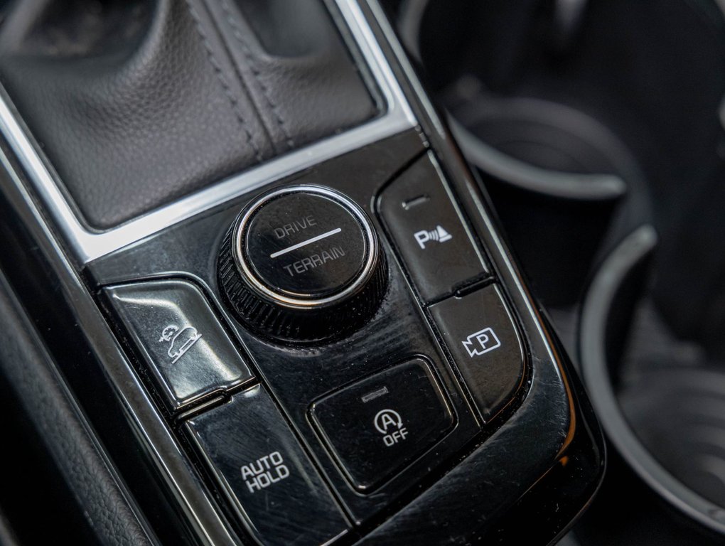 Kia Sportage  2023 à St-Jérôme, Québec - 23 - w1024h768px