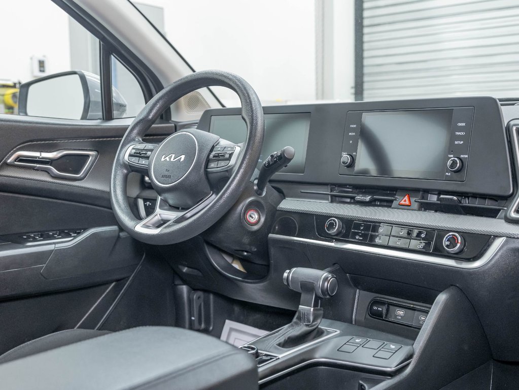2023 Kia Sportage in St-Jérôme, Quebec - 24 - w1024h768px