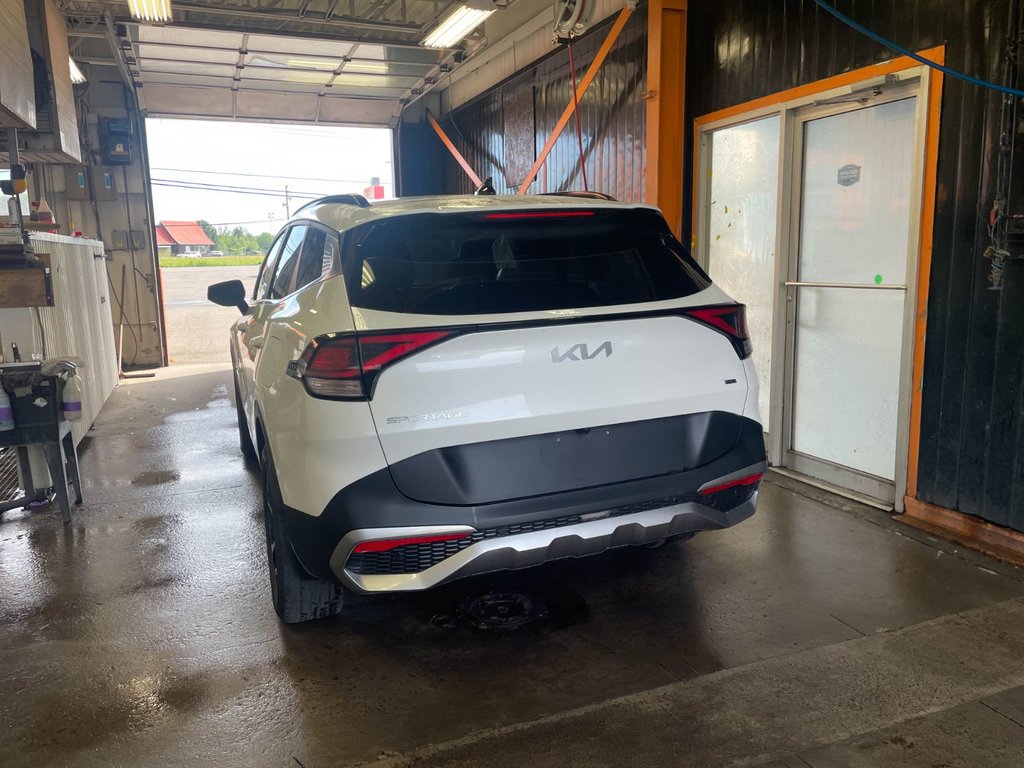 2023 Kia Sportage in St-Jérôme, Quebec - 8 - w1024h768px