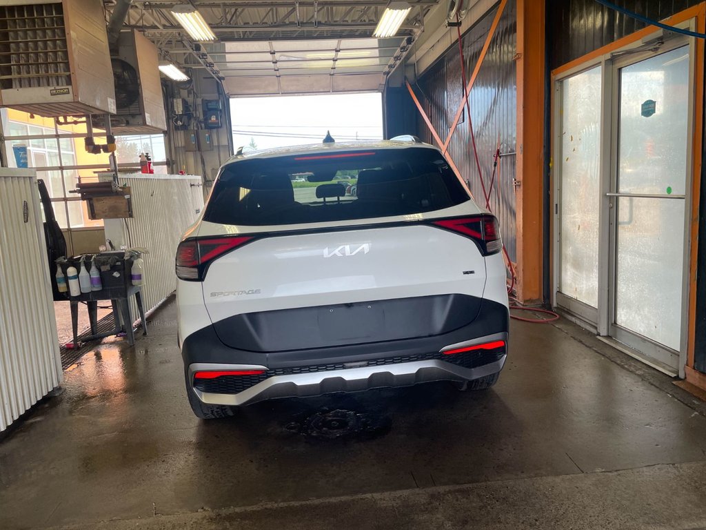 2023 Kia Sportage in St-Jérôme, Quebec - 9 - w1024h768px
