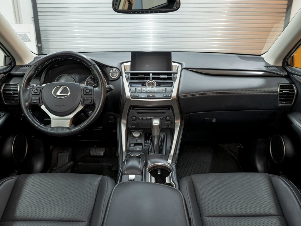 Lexus NX 200t  2017 à St-Jérôme, Québec - 12 - w1024h768px