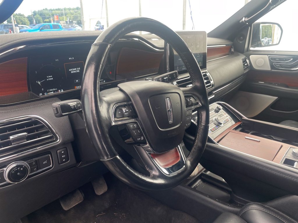 2021 Lincoln Navigator L in St-Jérôme, Quebec - 5 - w1024h768px