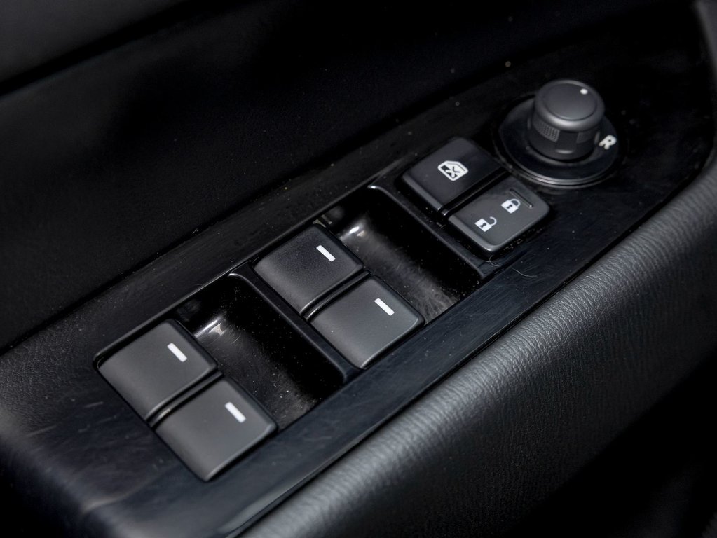 2019 Mazda CX-5 in St-Jérôme, Quebec - 30 - w1024h768px