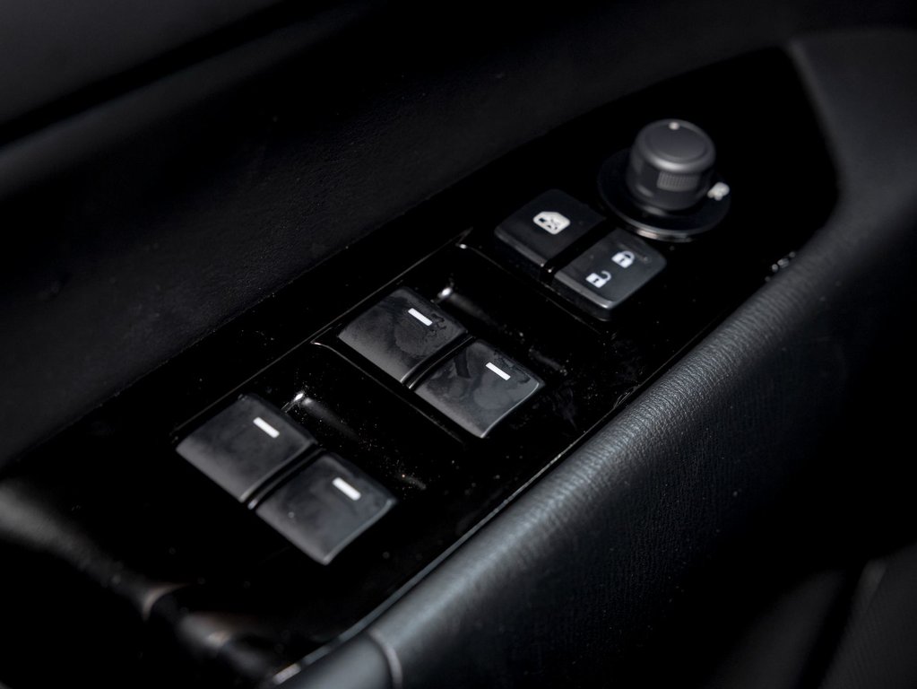 Mazda CX-5  2023 à St-Jérôme, Québec - 25 - w1024h768px