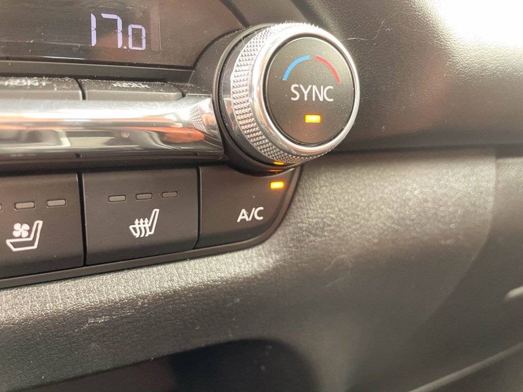 2023 Mazda CX-50 in St-Jérôme, Quebec - 16 - w1024h768px